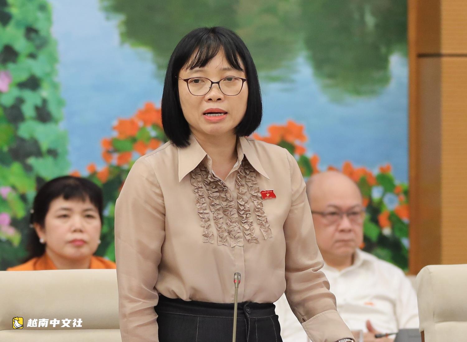 越南教育培訓部長黃明山:學校錄取分數線很高而獎勵加分高達1.5分是不公平的