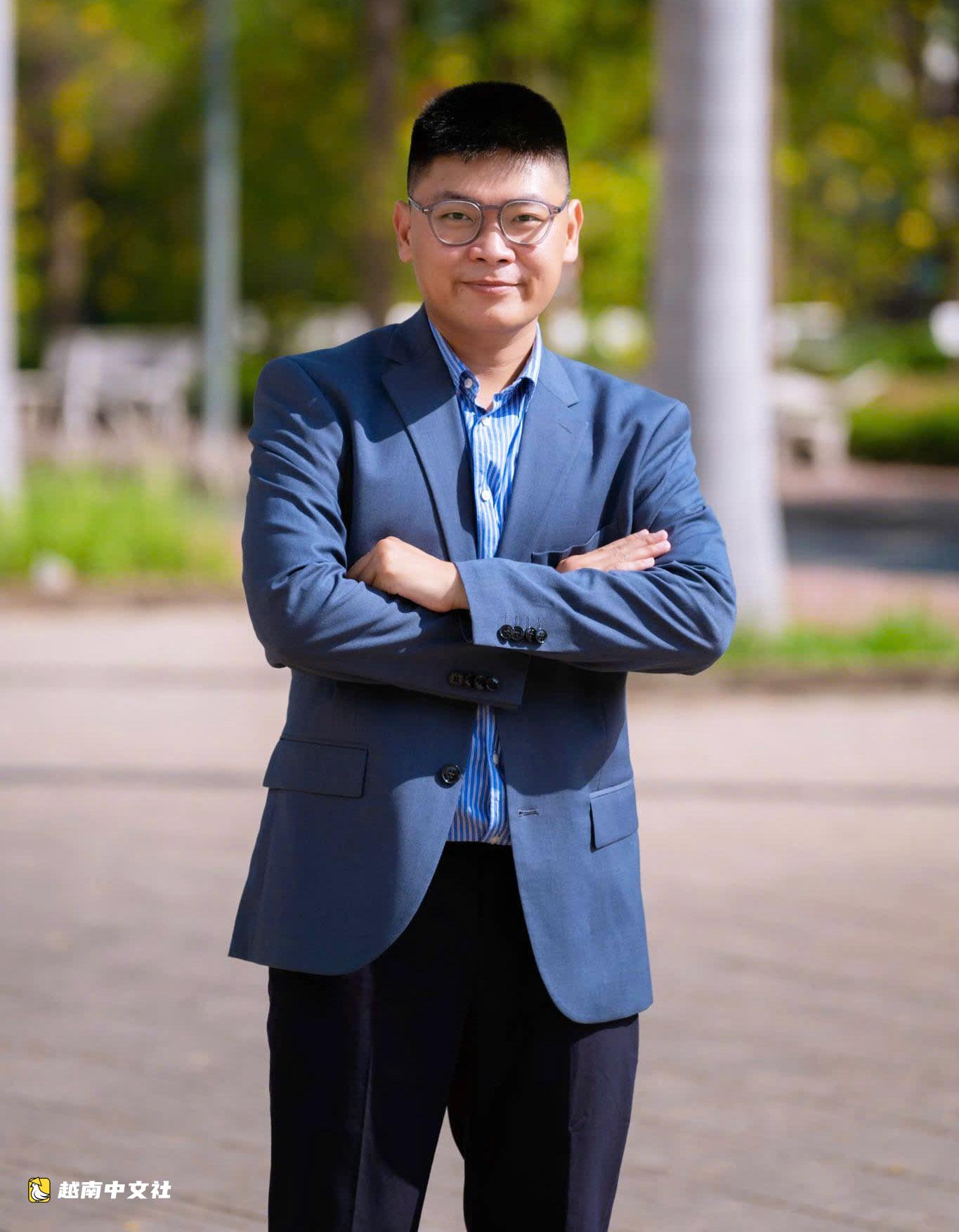 越南得樂省家長開會遲到學校關校門:父母應每天做孩子照見的明亮榜樣