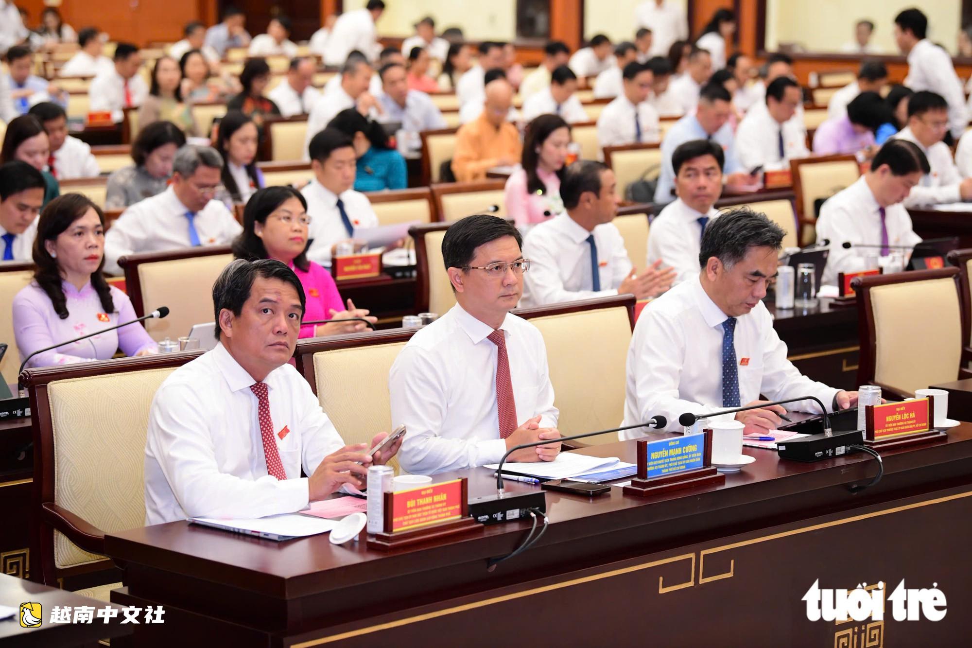 胡志明市人民議會審議多項決議以落實《城市發展法》