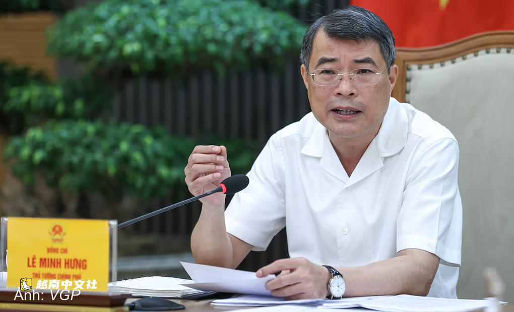 越南總理:嚴肅處理導致教科書短缺的個人