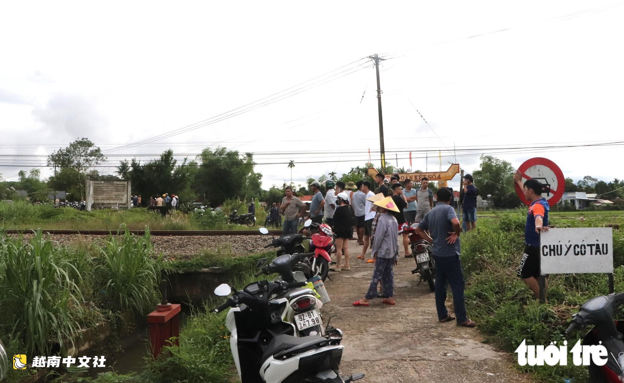 越南一名男子在南北鐵路自開通道穿越時被火車撞死