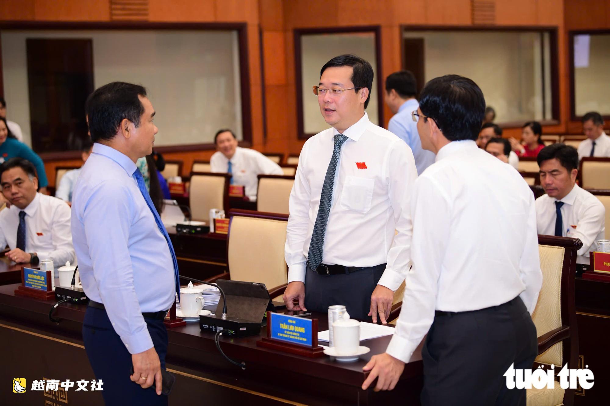 胡志明市人民議會代表建議明確鄉級主席對違規工程斷電斷水的權限