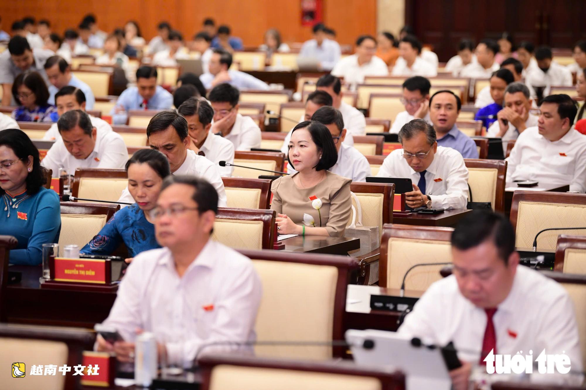 胡志明市人民議會代表建議明確鄉級主席對違規工程斷電斷水的權限