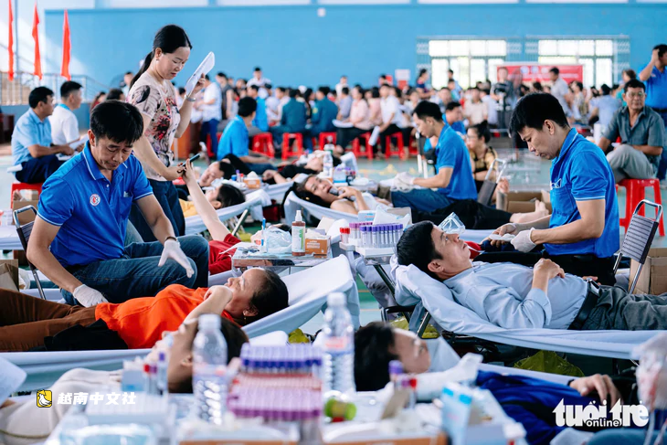 9月23日晨報:胡志明市為獻血20次者繳納醫保;隔夜利率飆升至7%