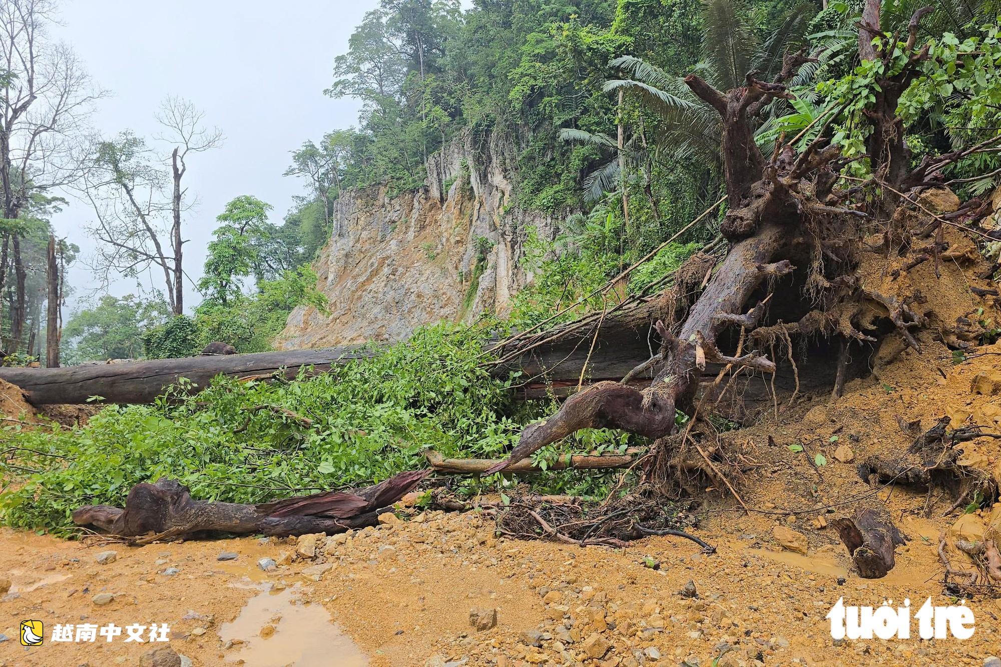 越南耗資1000億越盾的救援道路剛投入使用便在雨後損毀嚴重