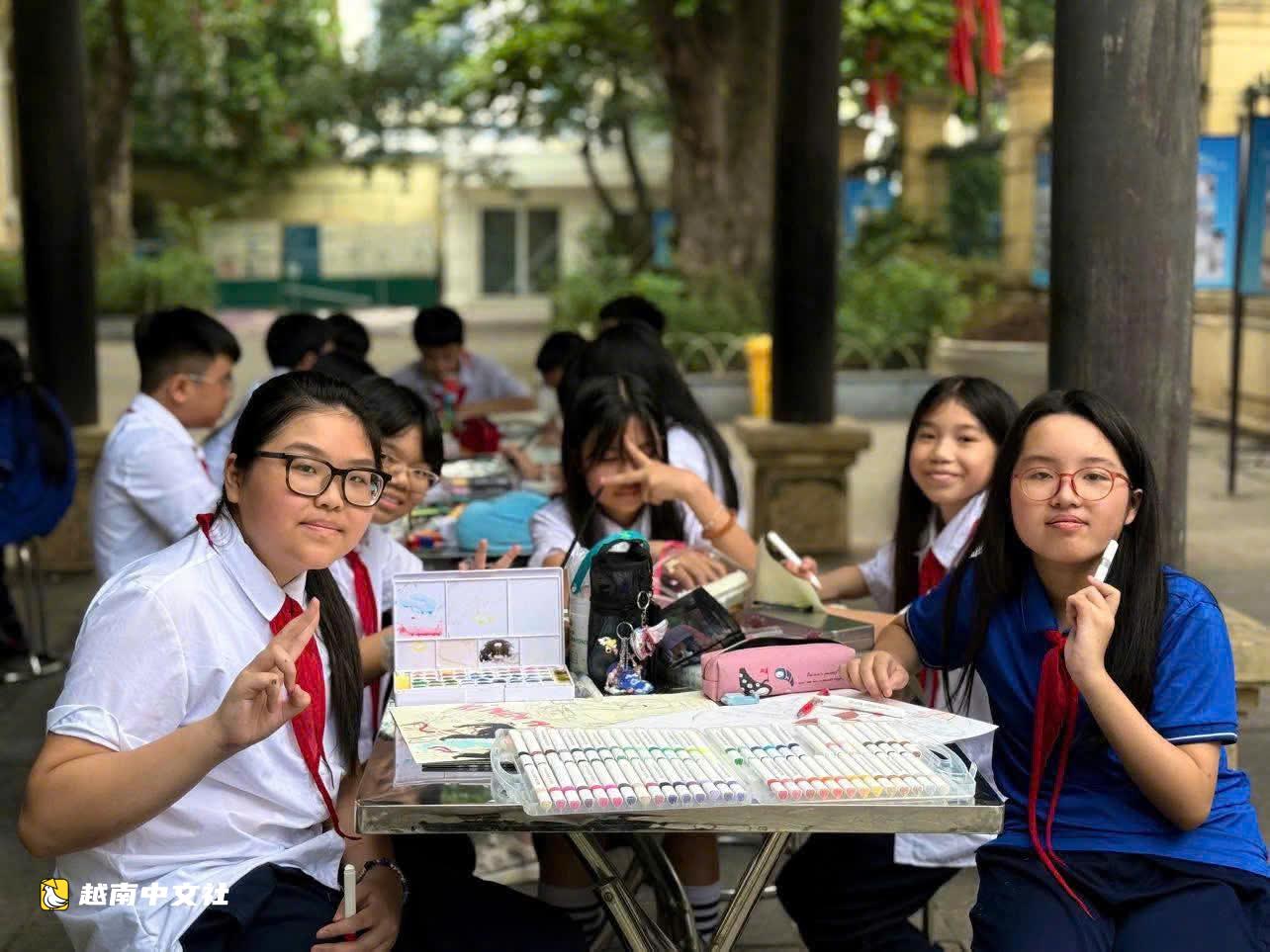 “我是誰?”——當越南年輕人在社交媒體上發問並尋找榜樣