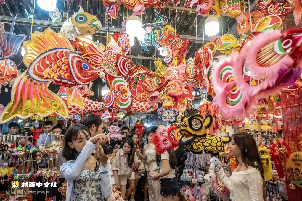 越南北部多地有雨,中部中秋夜大到暴雨