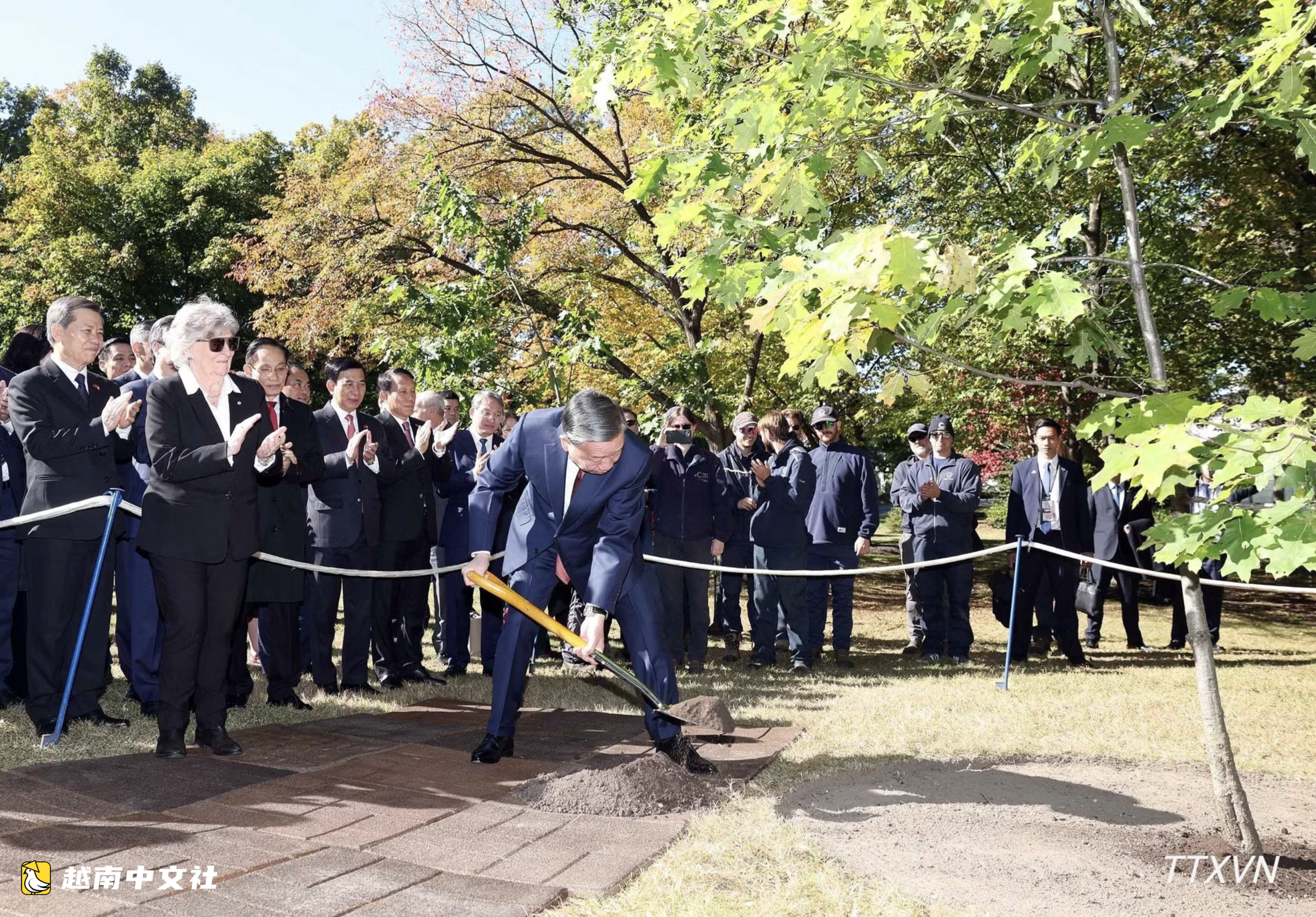 加拿大隆重舉行儀式歡迎越南共產黨中央總書記、國家主席蘇林進行國事訪問
