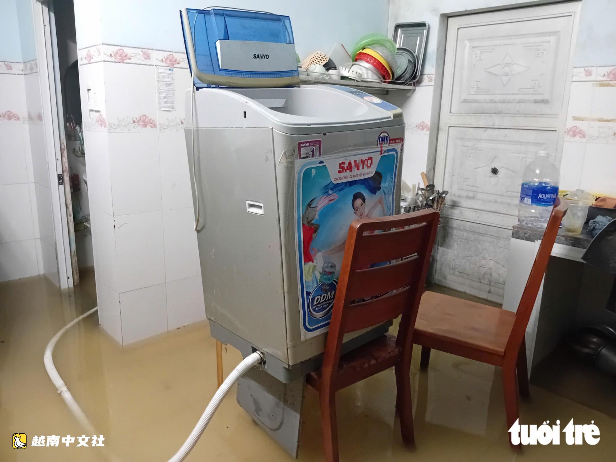 越南胡志明市:暴雨致房屋進水,順安居民主動疏散