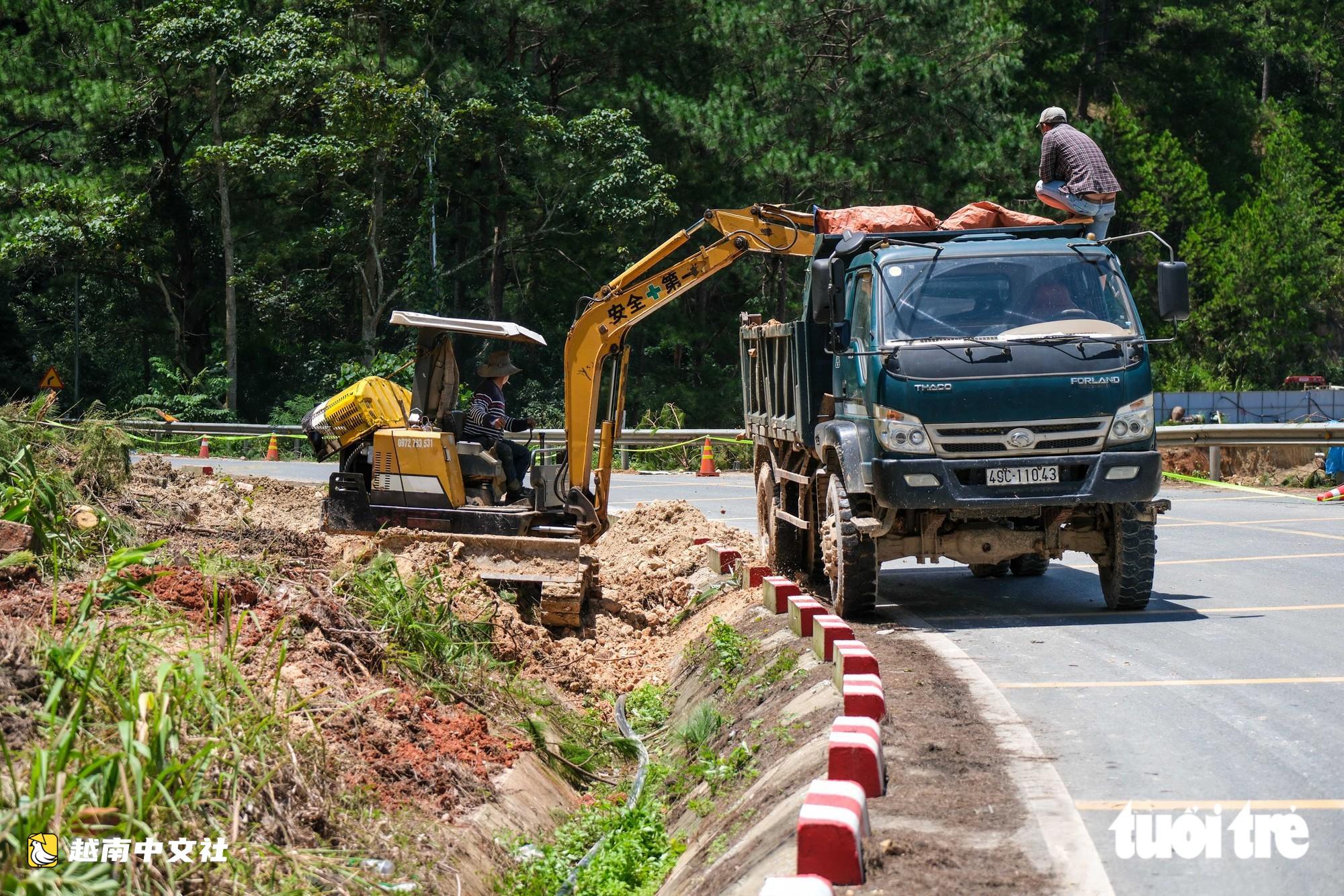 越南大叻米莫薩山口滑坡路段拓寬路面