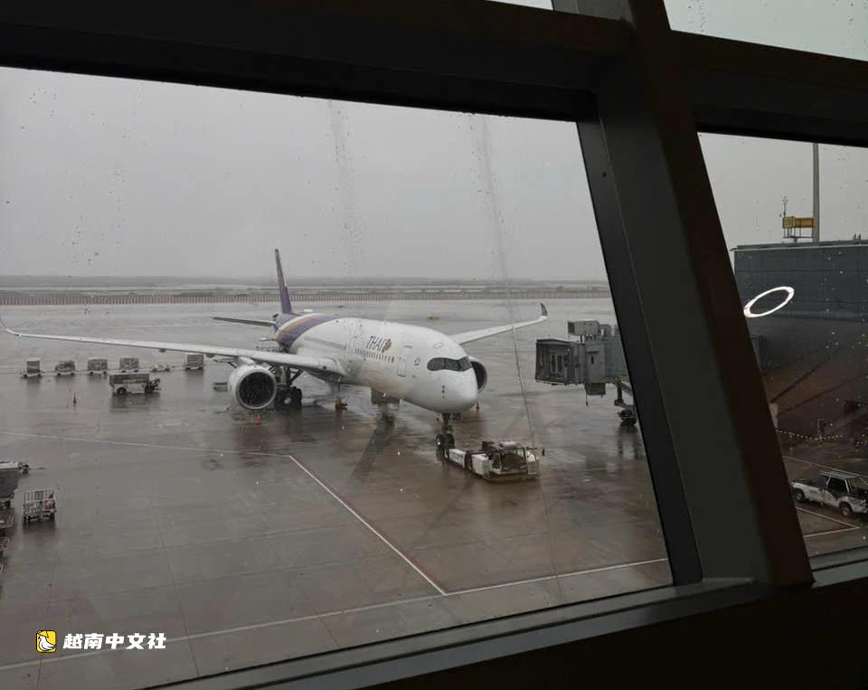 越南乘客艱難趕往機場,行李滯留曼谷