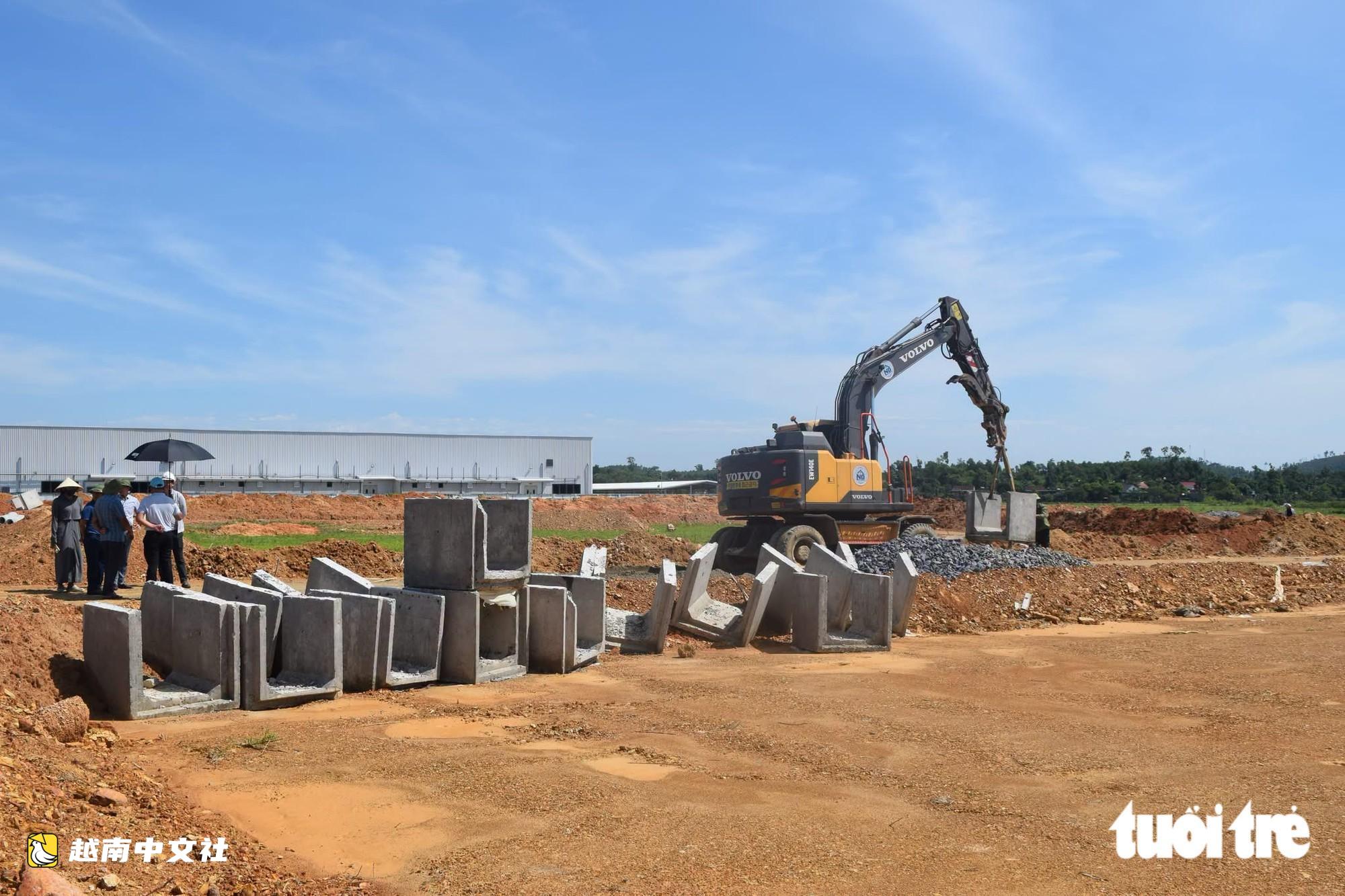 越南民眾拆房讓地,興建投資24萬億越盾的榮市—清水高速公路