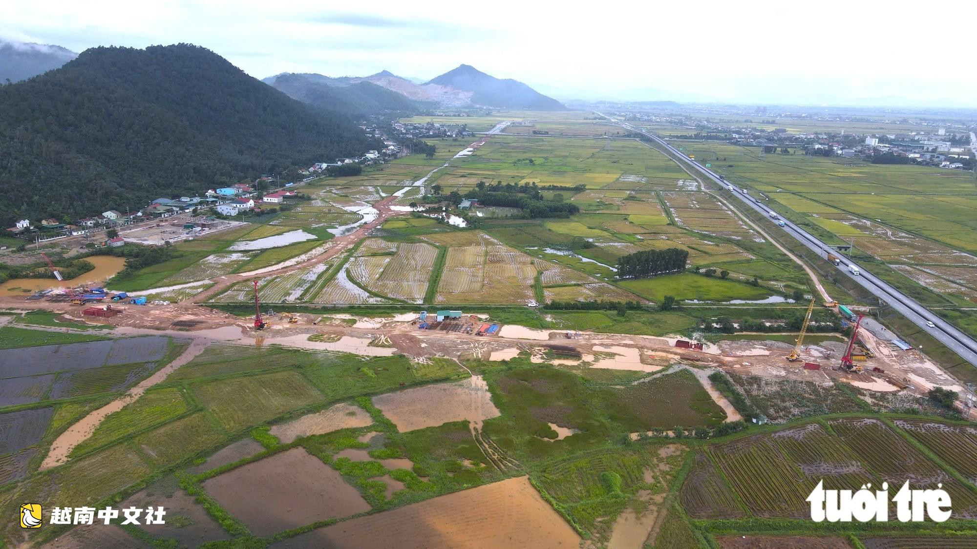 越南民眾拆房讓地,興建投資24萬億越盾的榮市—清水高速公路