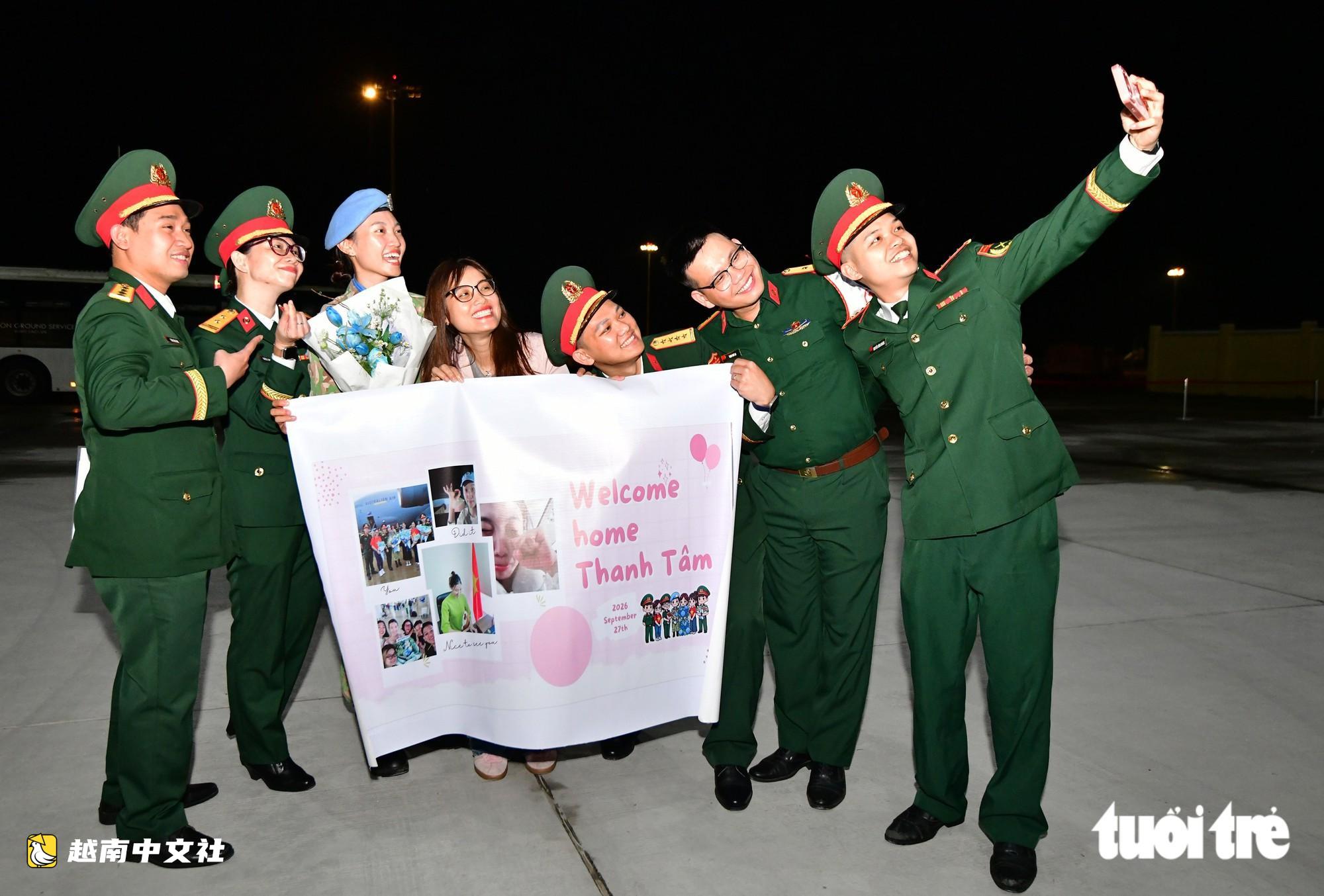 越南藍盔士兵從南蘇丹歸來的團聚之夜
