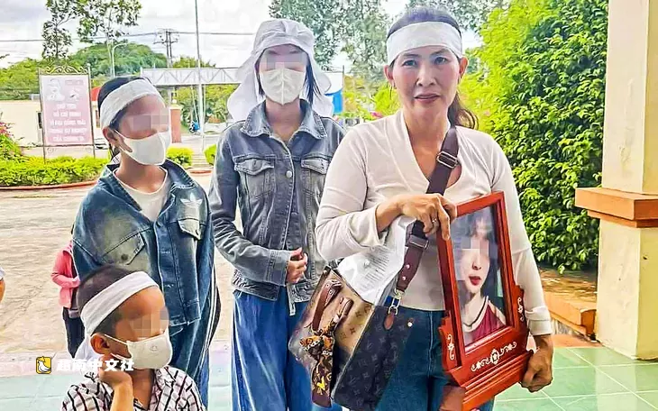 9月29日,越南永隆省開庭審理致14歲女學生死亡的肇事司機案