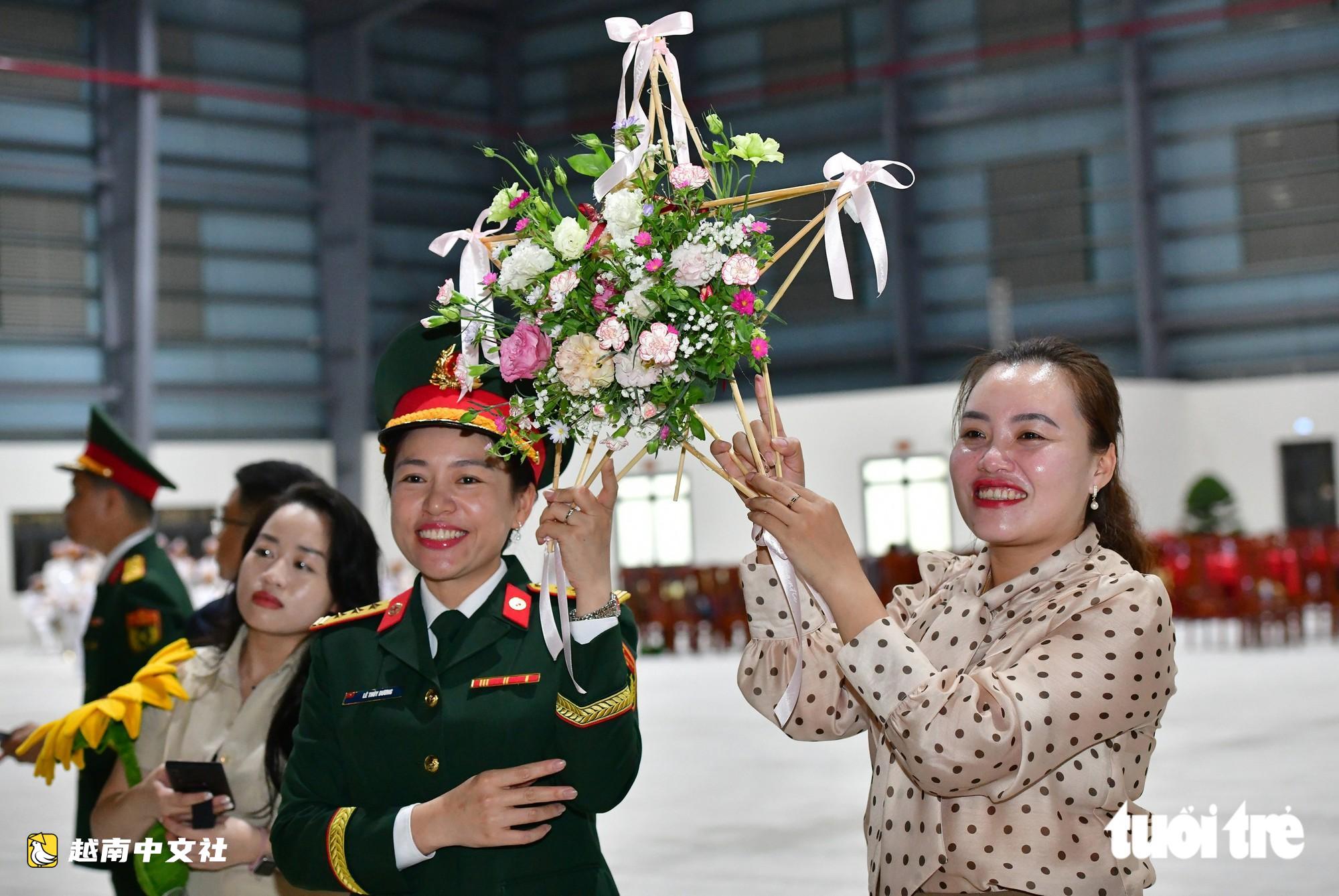越南藍盔士兵從南蘇丹歸來的團聚之夜