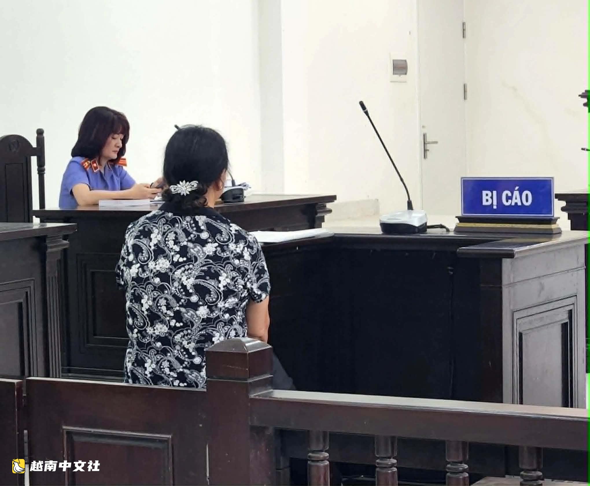 越南河內:女子刮花堵門奔馳車被判6個月緩刑,賠償受害人67.1萬越南盾