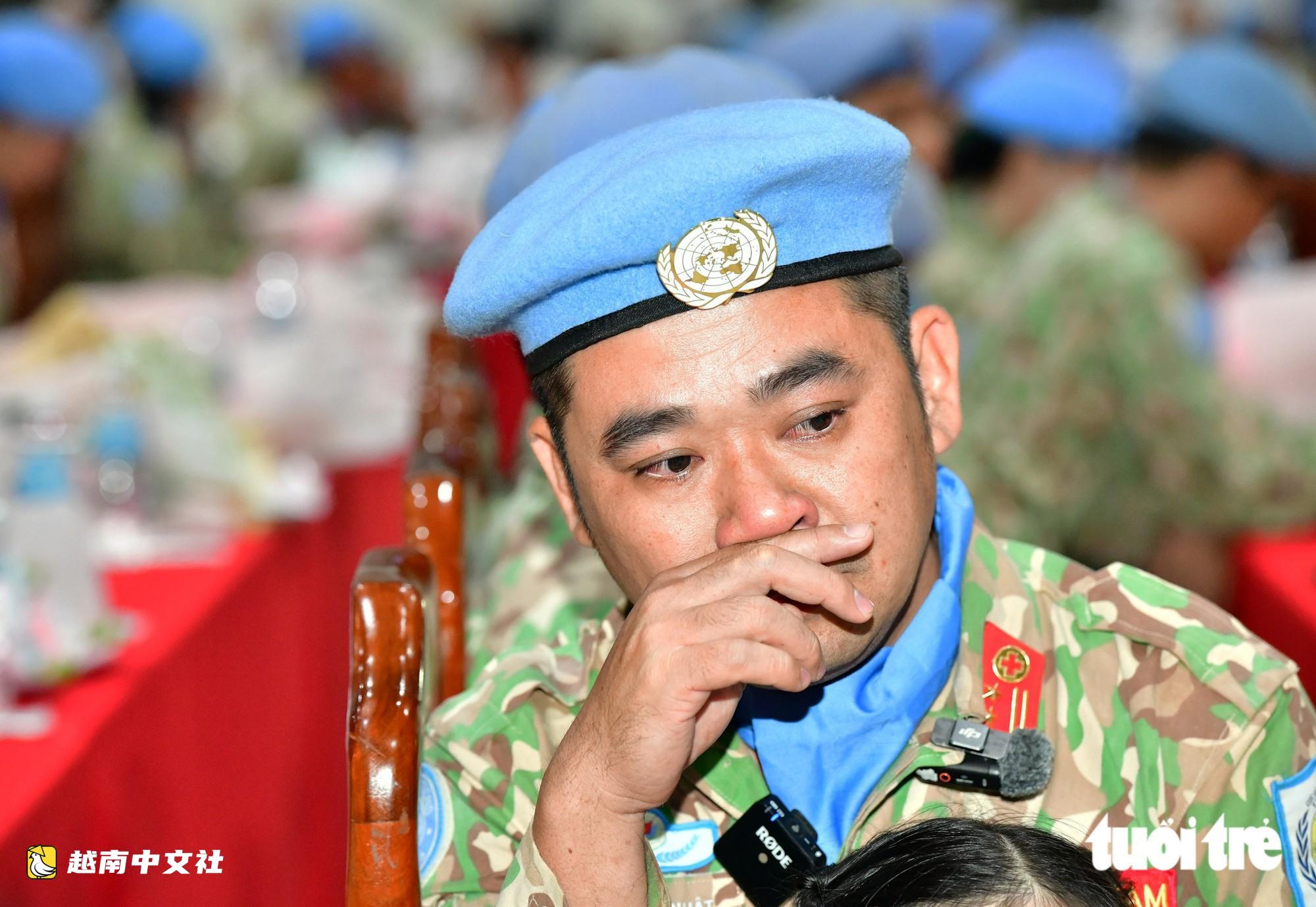 越南藍盔士兵從南蘇丹歸來的團聚之夜