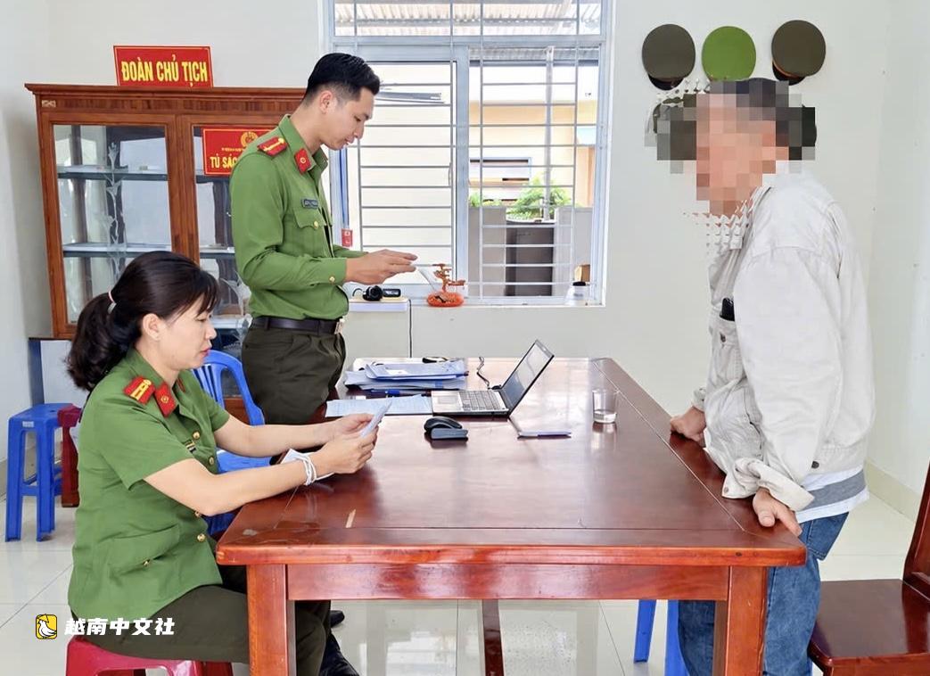 發佈、分享多篇歪曲、損害組織聲譽的文章,越南64歲男子被罰1250萬越南盾