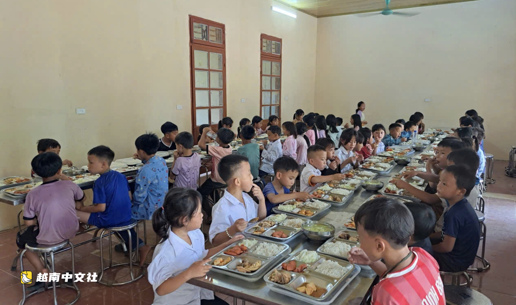 越南新教室、食堂、圖書館迎接困難地區學生進入新學年