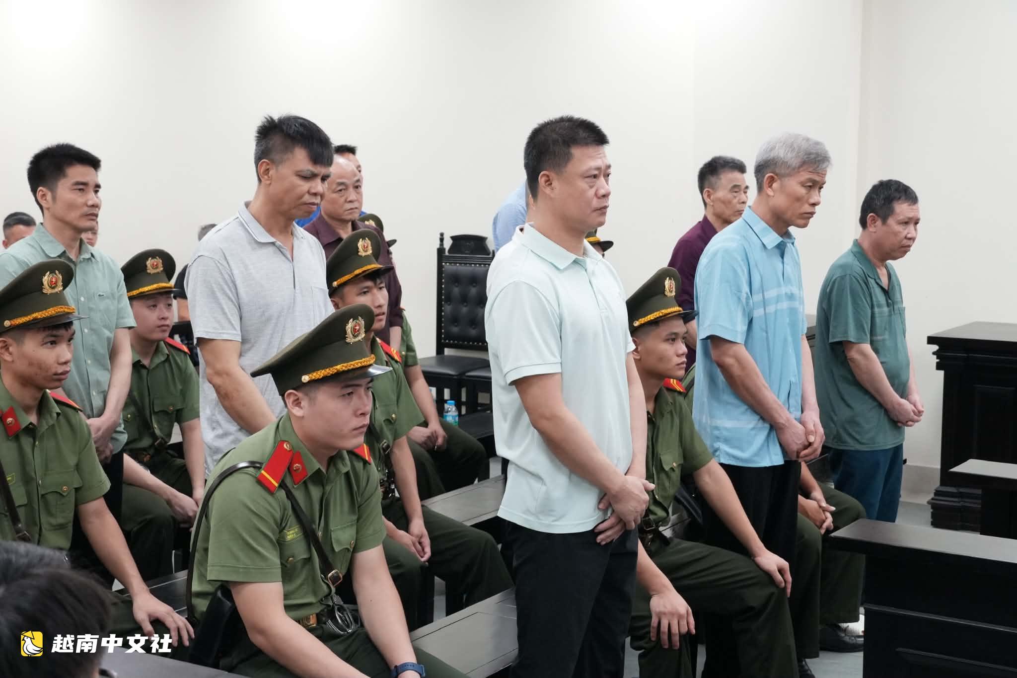 越南安沛省前團委副書記丁進雄曾被判無罪,9月29日下午因兩項罪名獲刑16年6個月