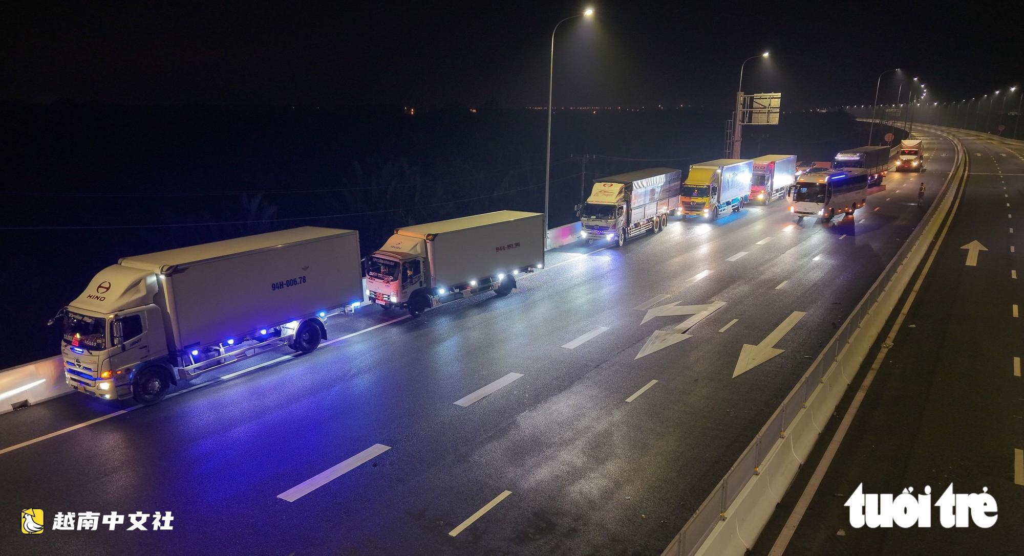 越南邊瀝—龍城高速公路通車:記錄歷史性時刻的畫面