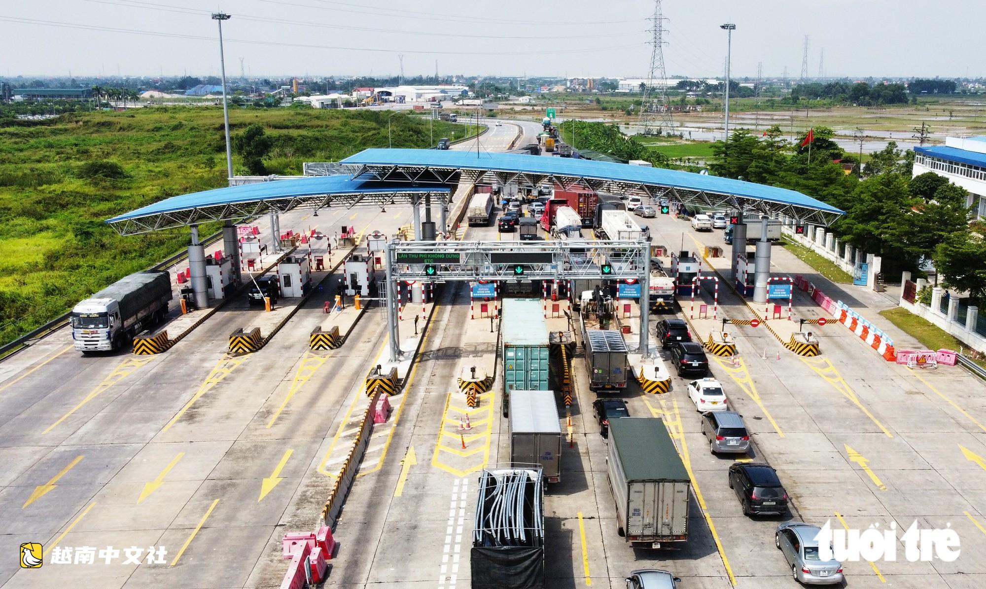 越南海防市建議降低費用 鼓勵集裝箱車輛使用河內-海防高速公路