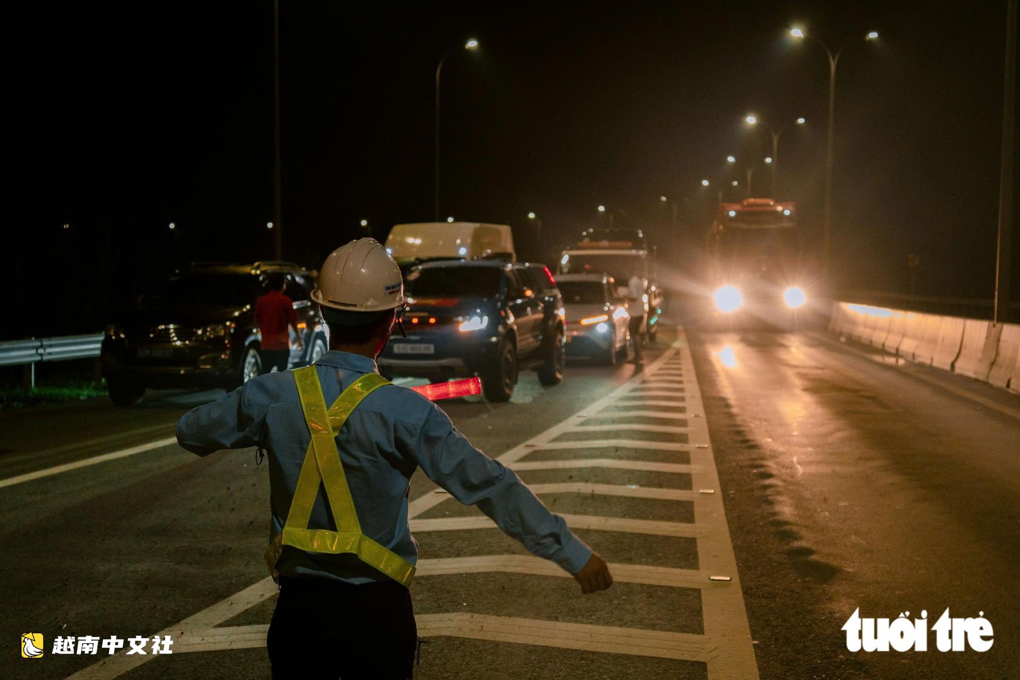 越南邊瀝—龍城高速公路通車:記錄歷史性時刻的畫面