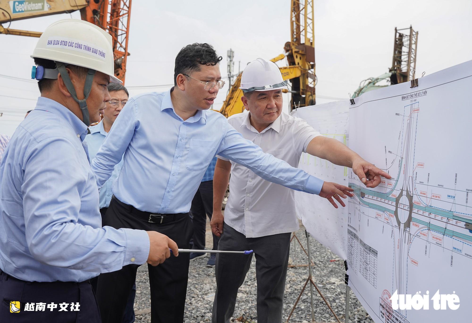 越南胡志明市人民委員會副主席黃元營要求環城三號高架17公里路段11月通車