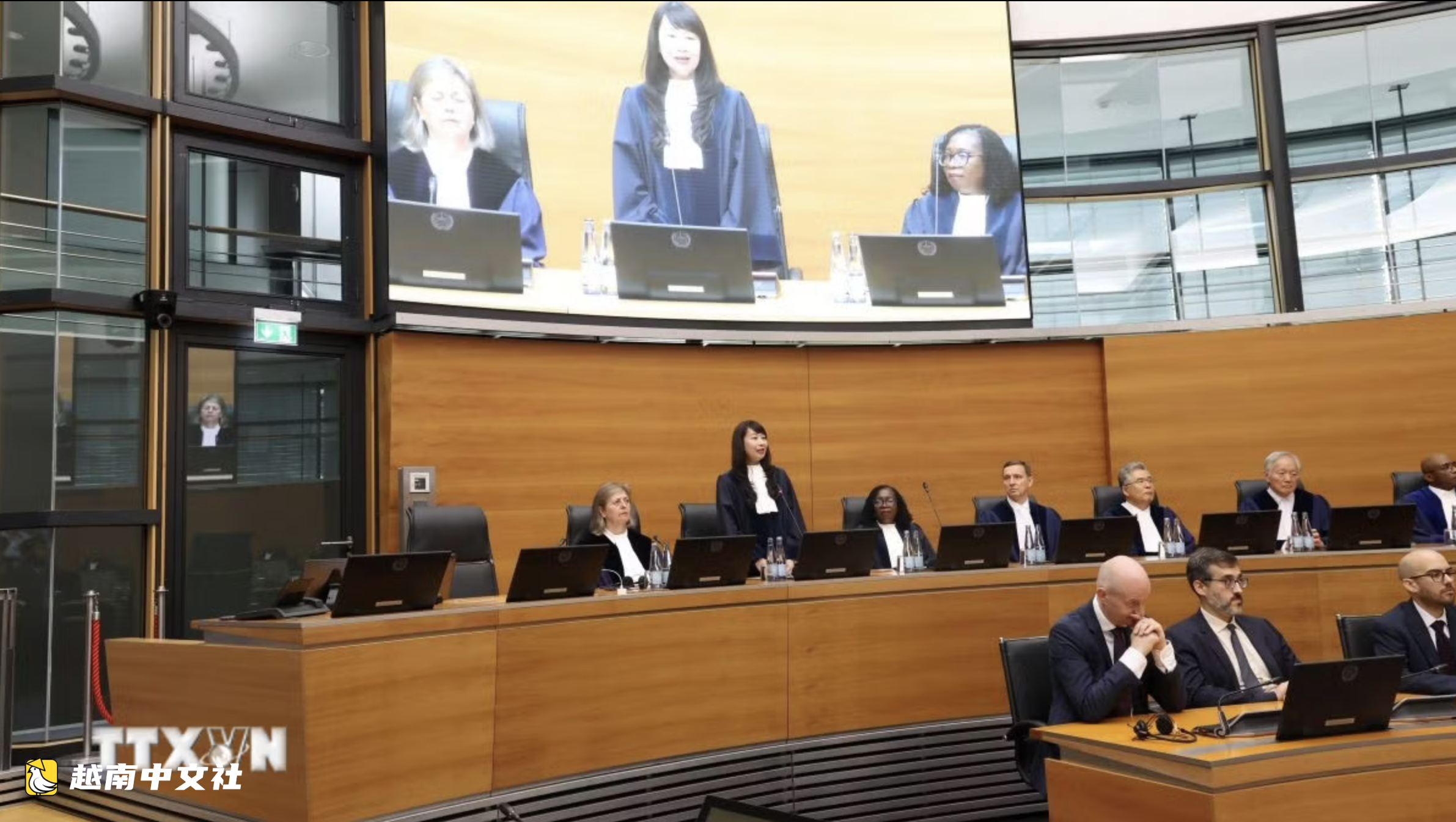 越南首位國際海洋法法庭女法官宣誓就職