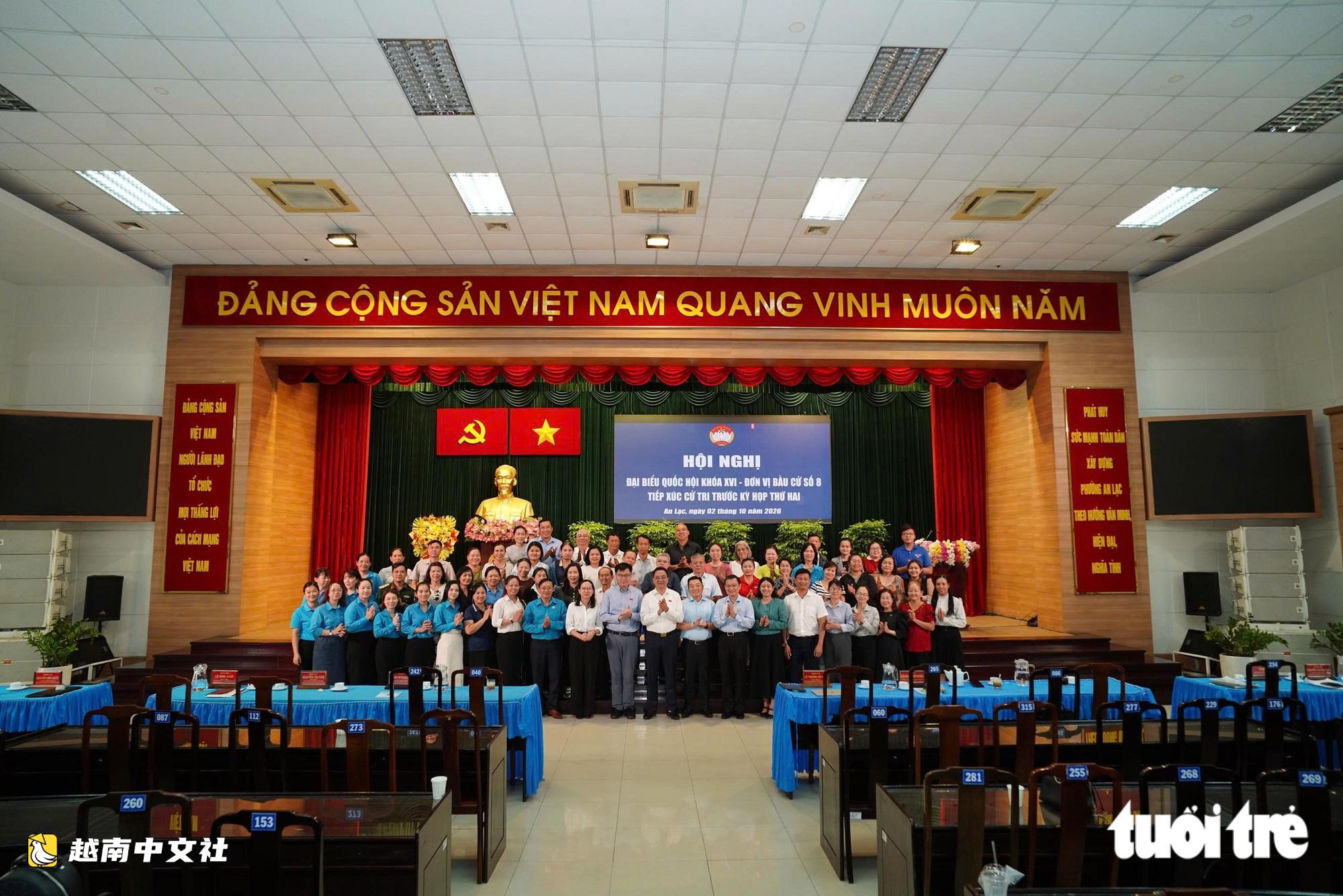 胡志明市選民建議編制公交乘坐指南,並升級公共區域免費WiFi
