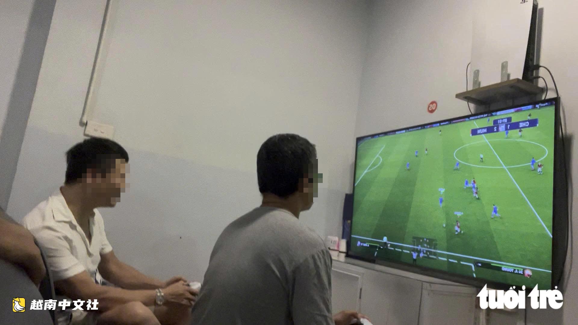 無視22點後關門規定,越南河內遊戲店仍深夜營業