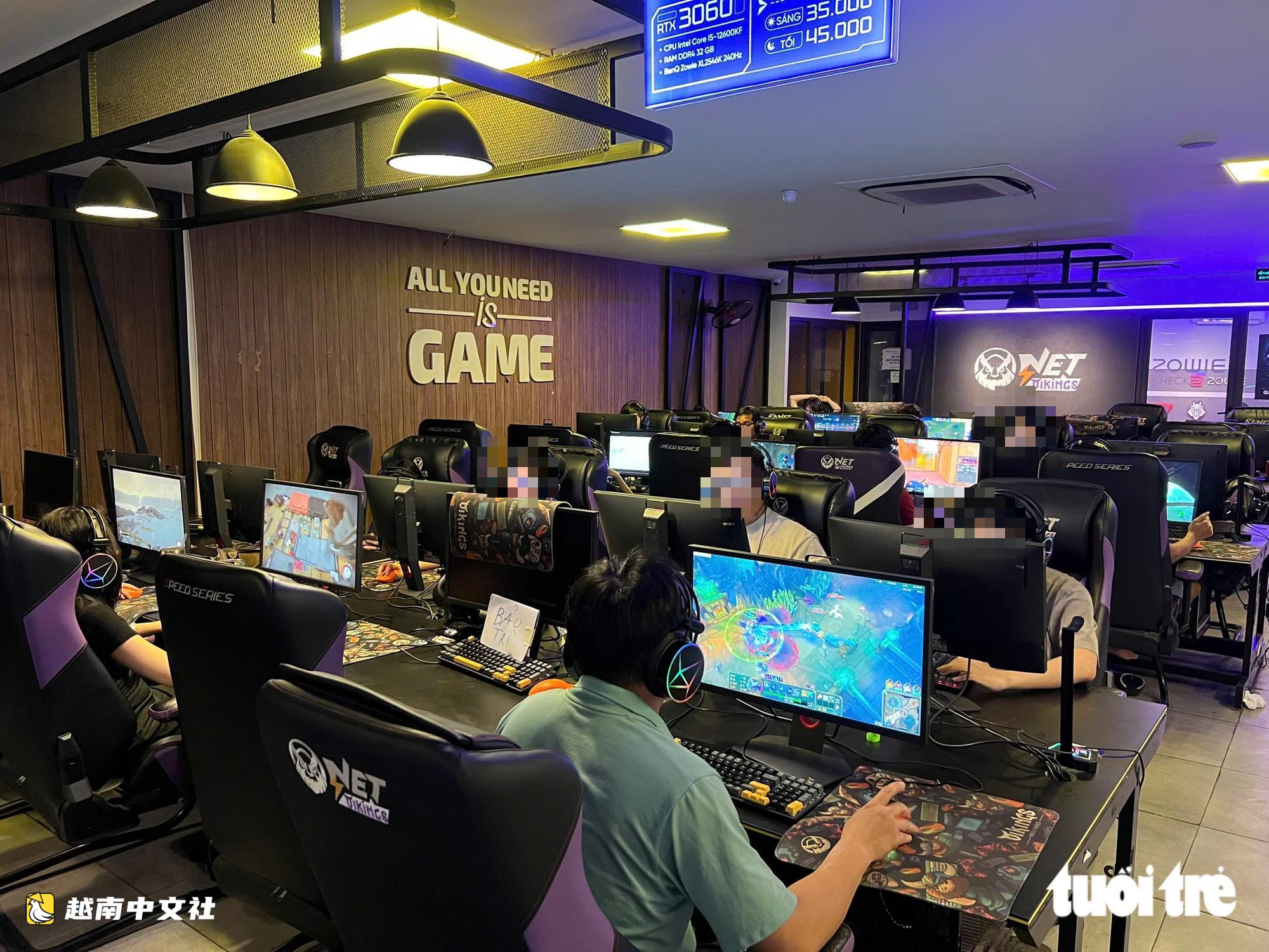無視22點後關門規定,越南河內遊戲店仍深夜營業