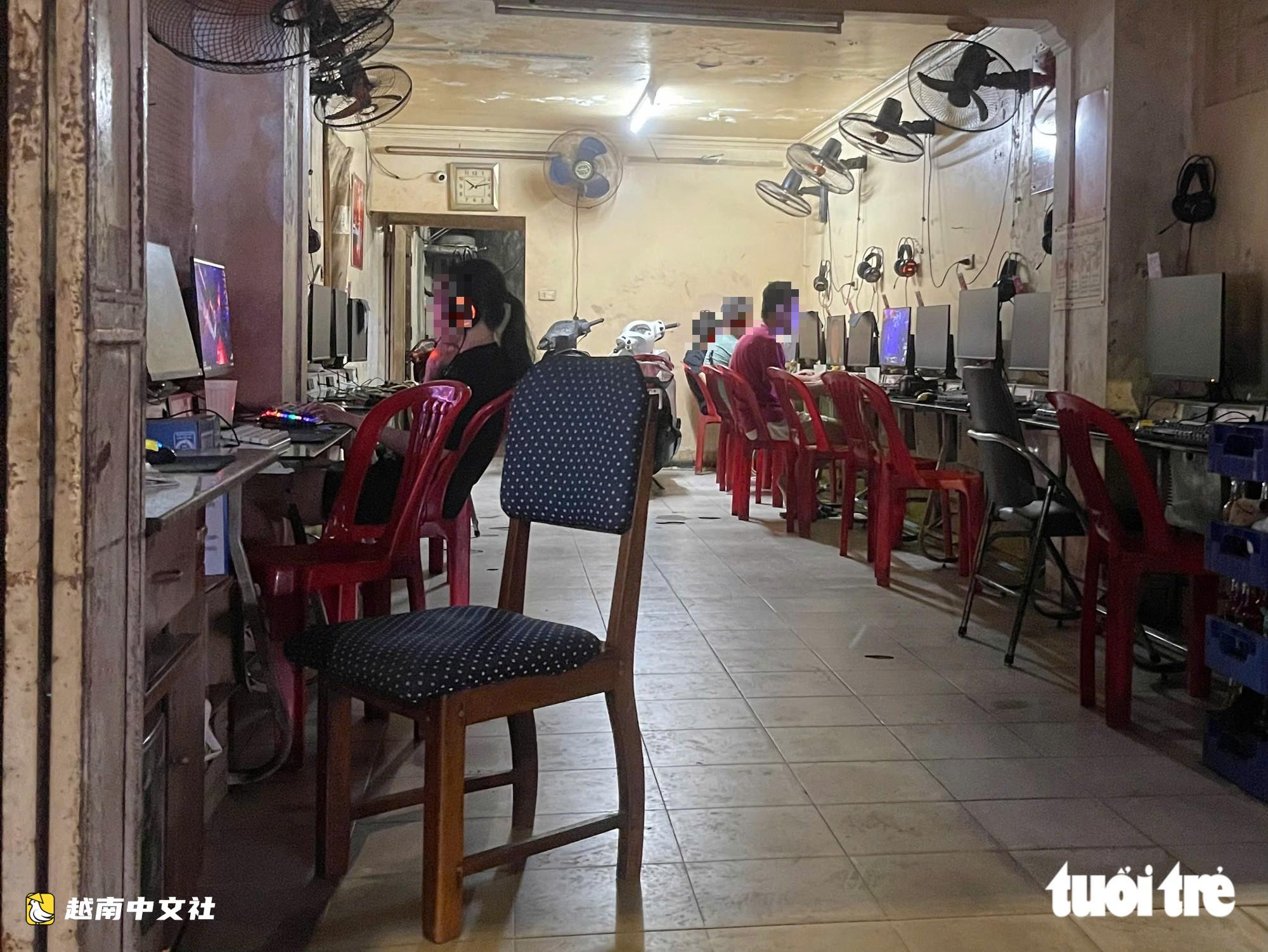 無視22點後關門規定,越南河內遊戲店仍深夜營業
