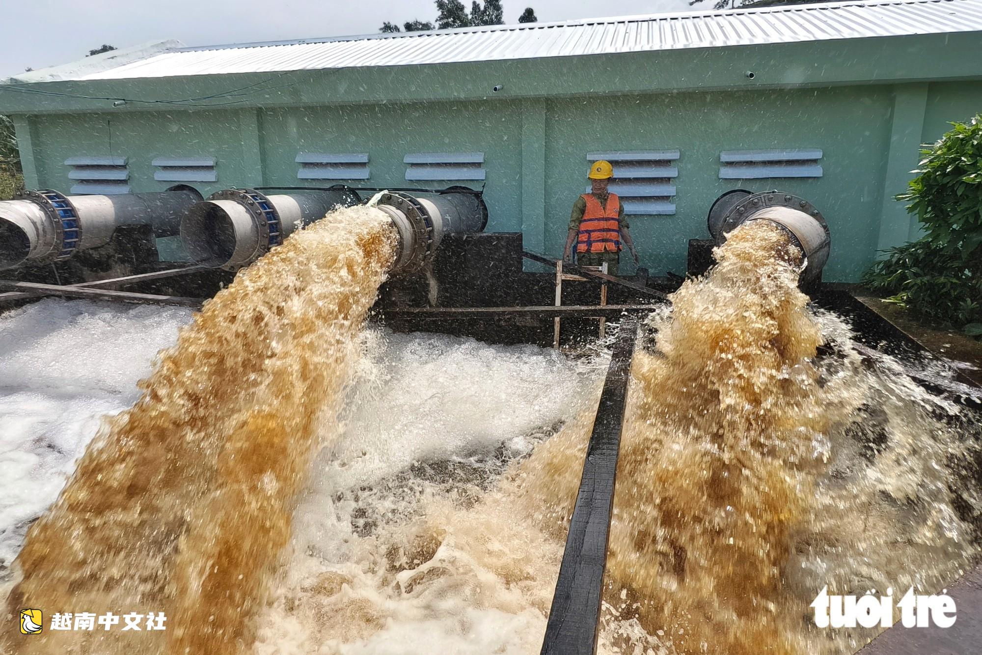 胡志明市啟用5座大型泵站應對暴雨和潮汛
