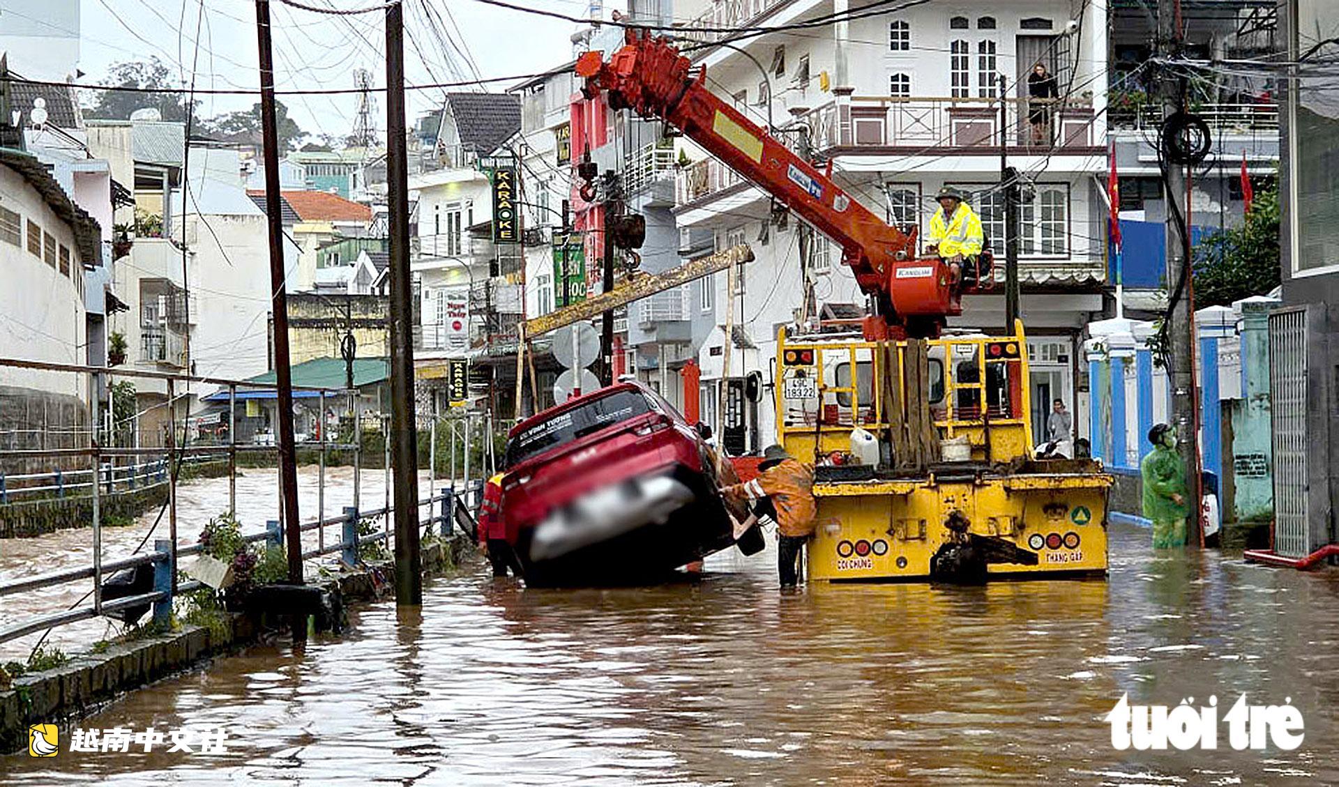 越南大叻僅30分鐘大雨,市中心局部內澇