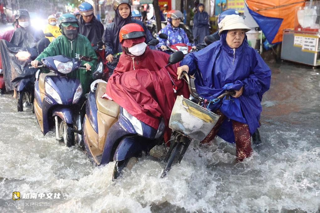 解釋胡志明市連續多日大雨、雷暴頻繁的原因