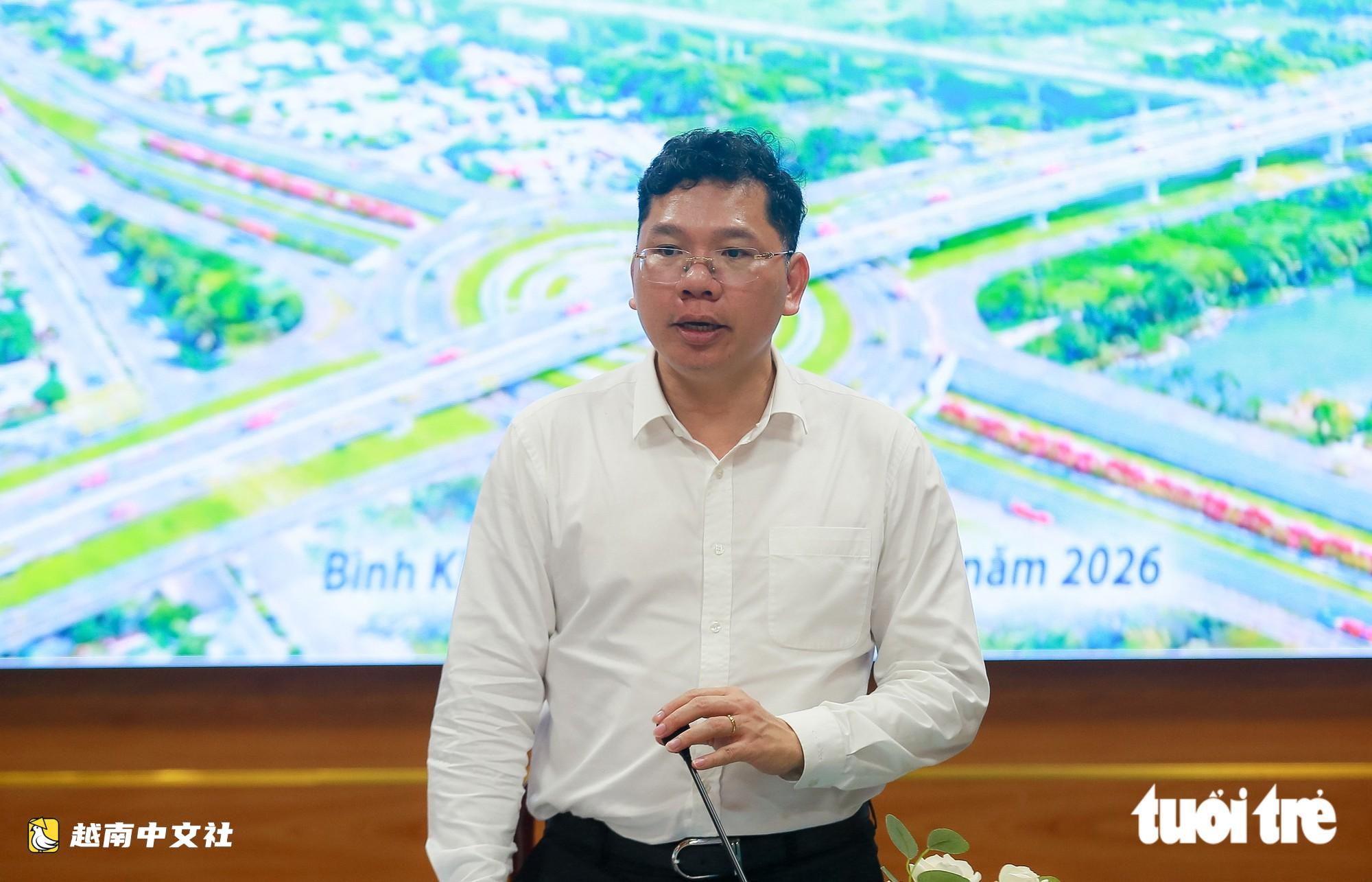 越南胡志明市人民委員會副主席黃原營:“必須加快遷移基礎設施,建設邊瀝-隆城高速公路與林薩路互通立交”