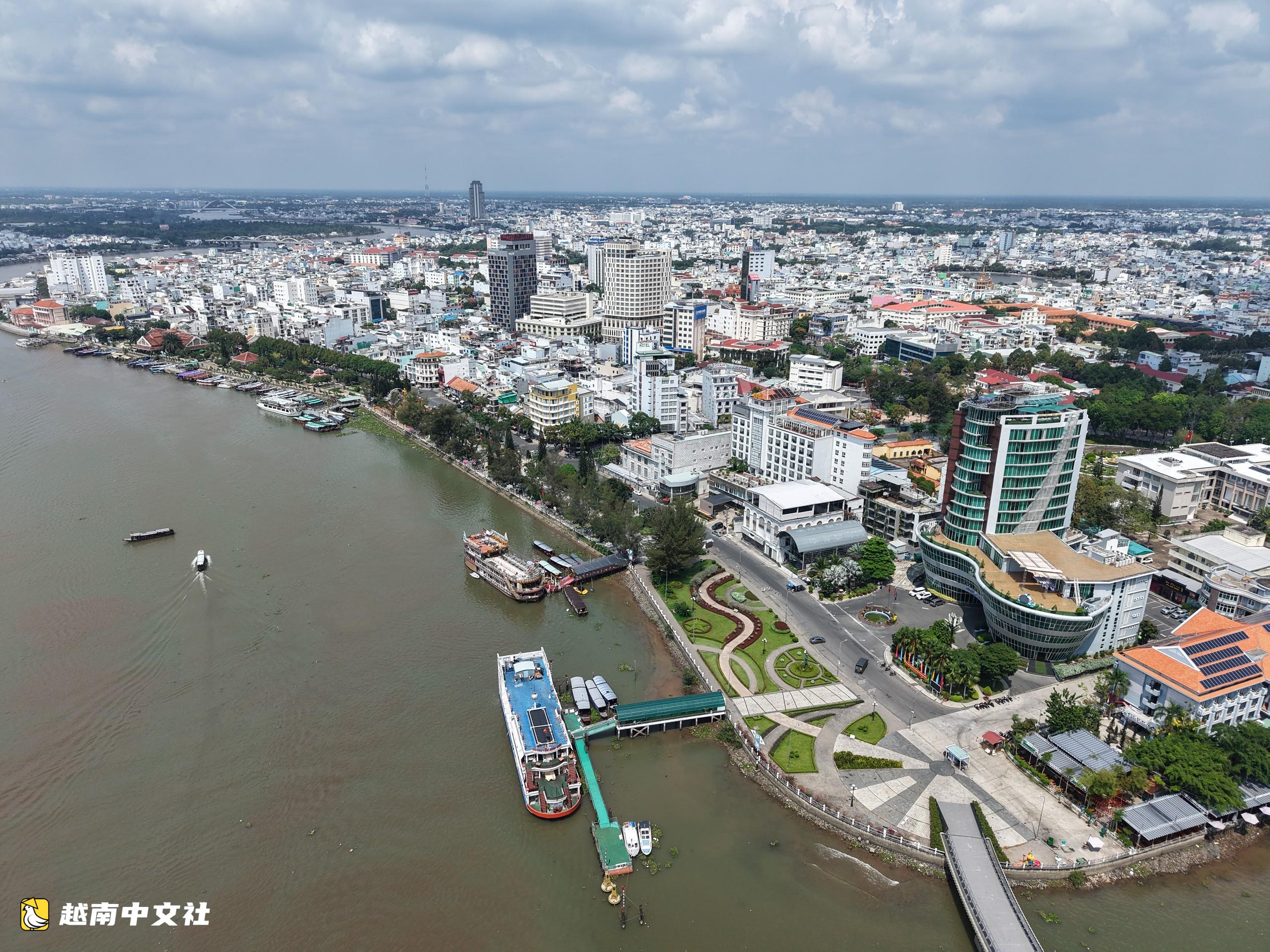 越南芹苴市拍賣21塊土地,暫停2塊土地
