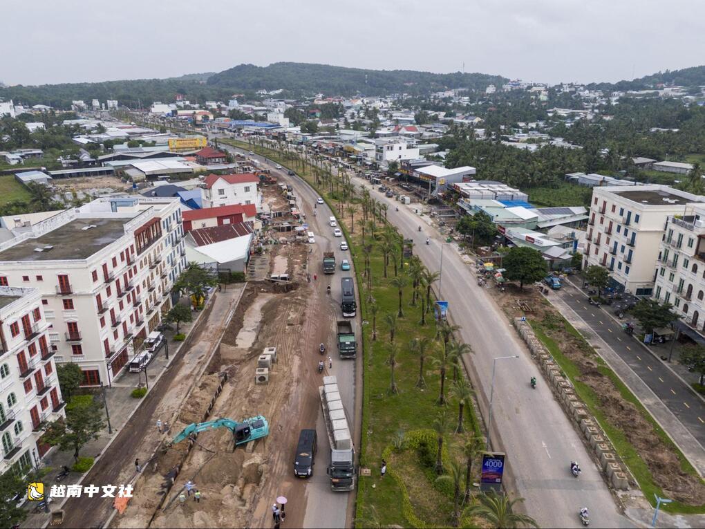 越南富國島10車道主幹道建設加速