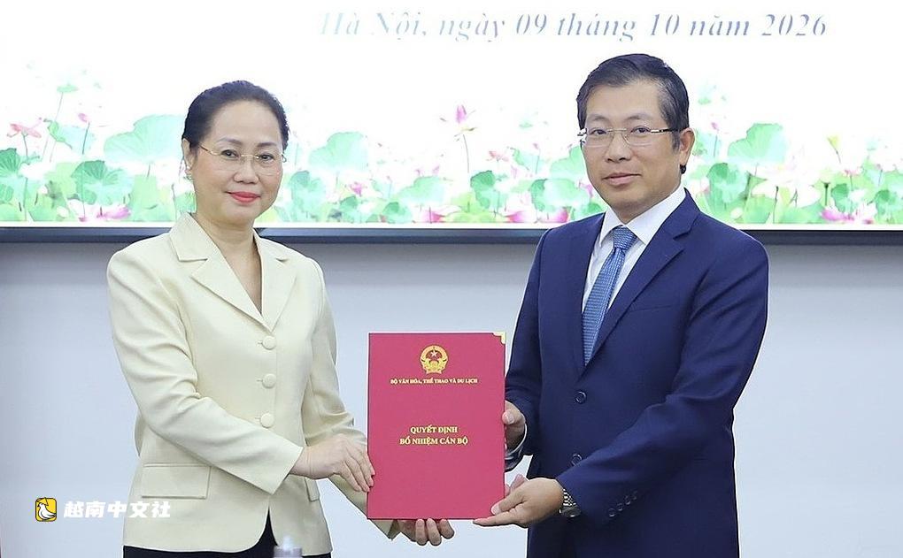 越南劉廷福先生擔任出版與圖書館局局長
