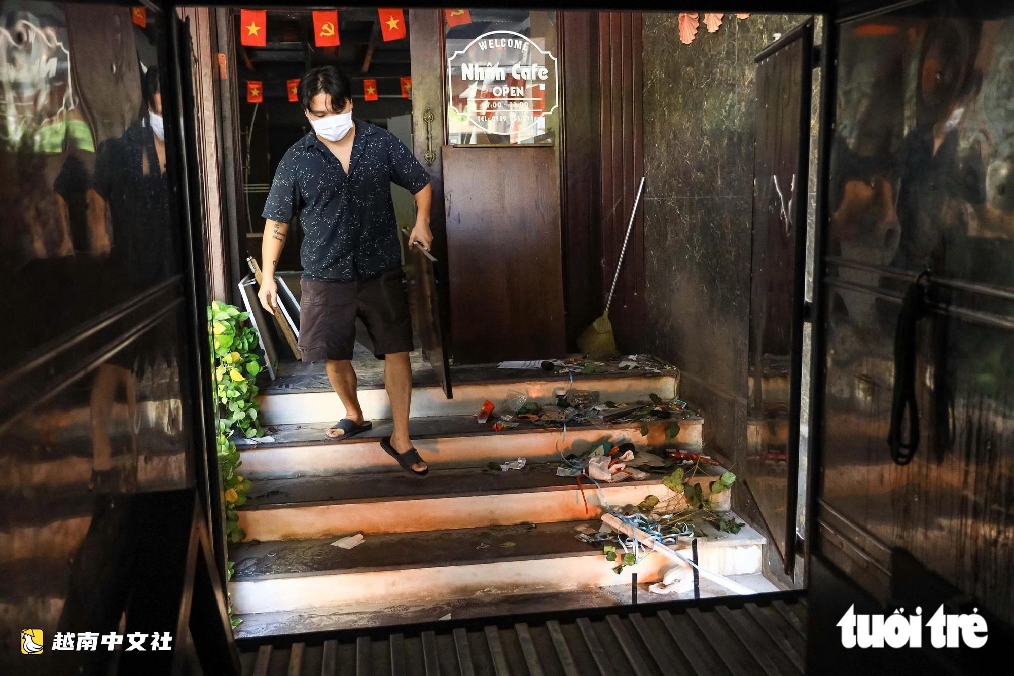 領到一袋袋補償款，河內市民忙著搬家，移交一號國道擴建用地