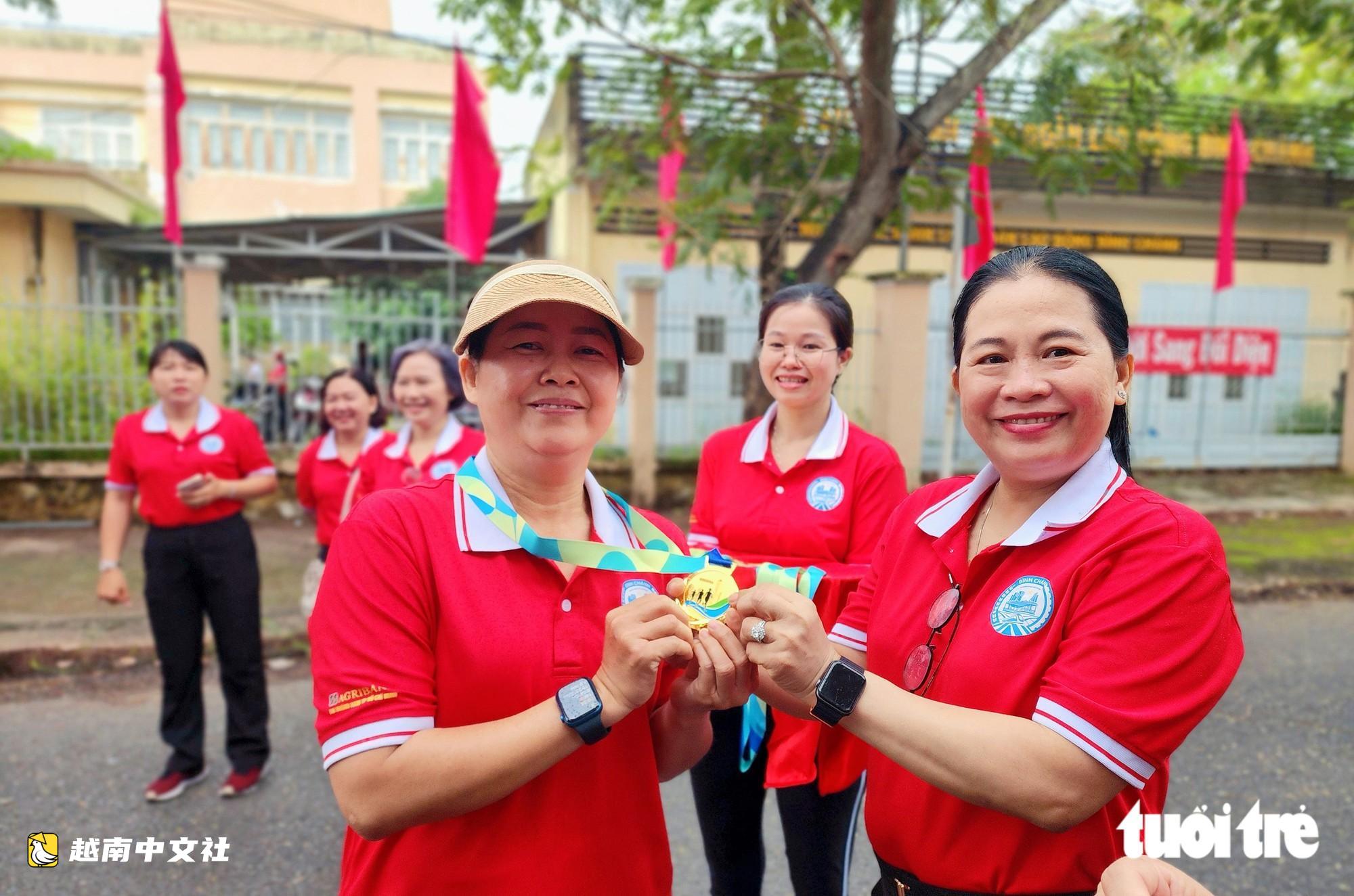 越南胡志明市平政鄉1000人參加慈善步行,募集逾10億越盾關愛民生