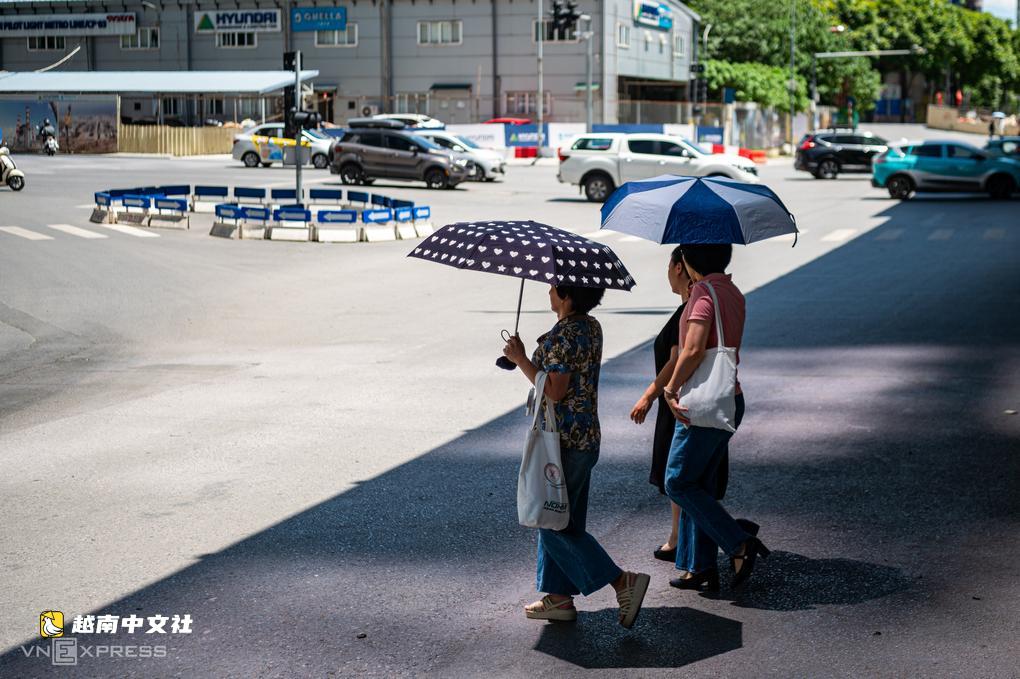 河內、胡志明市可能增加90-100個炎熱天