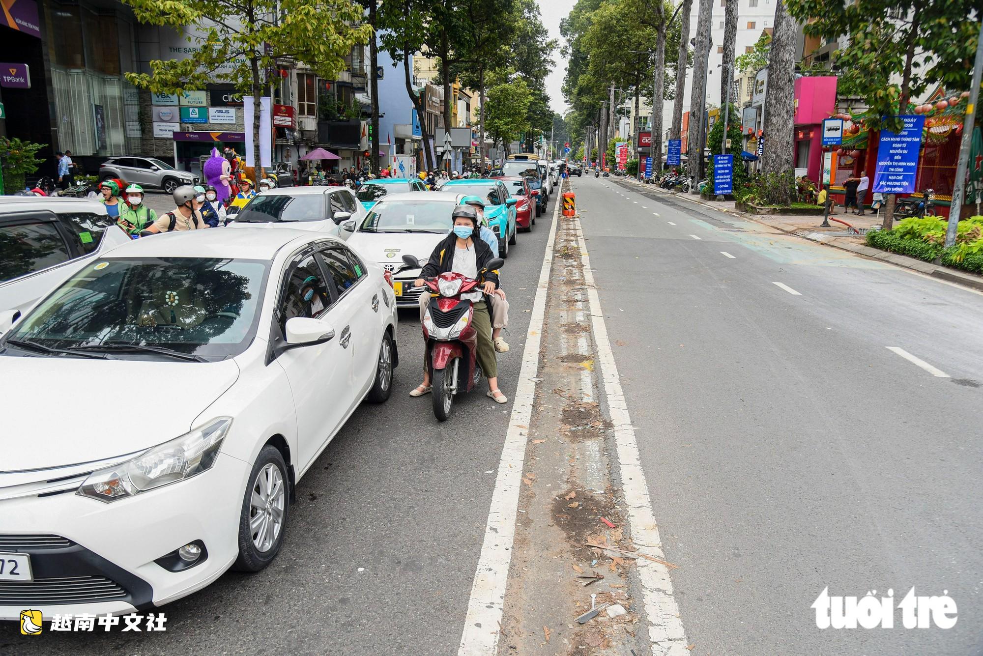 越南胡志明市阮氏明開街、八月革命街部分路段調整為單行道