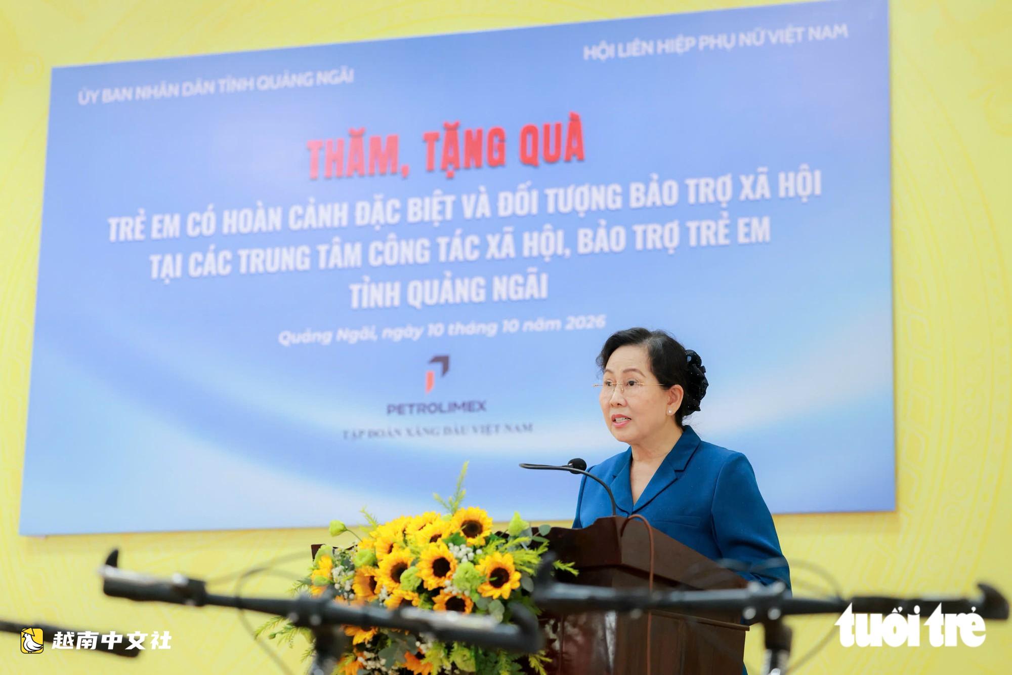 為越南廣義省的一個‘共同之家’添畫太陽