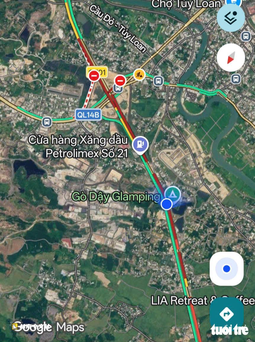 越南和蓮-翠鸞高速公路嚴重堵車,3小時僅行駛4公里