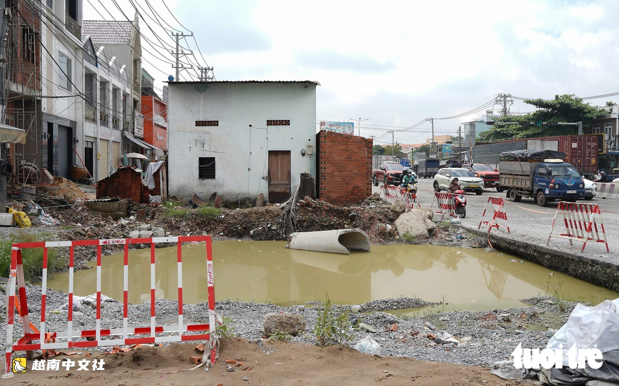 越南13號國道途經舊平陽路段擴建逾4年後最新面貌近觀