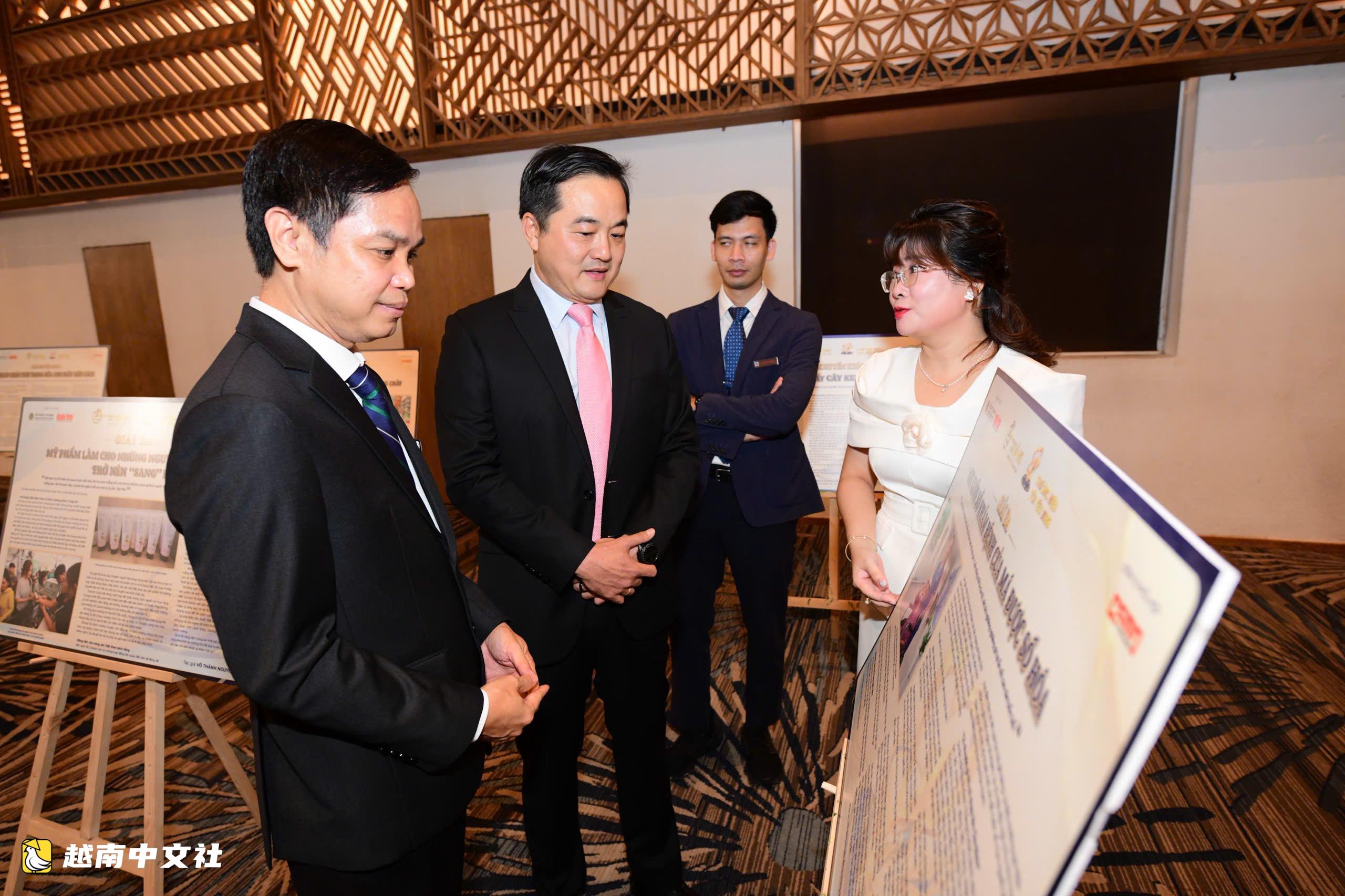 今晚,越南胡志明市2026年金品牌獎頒獎典禮表彰50家典型企業