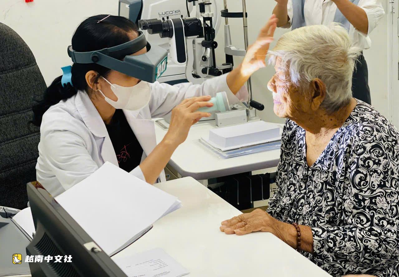 越南10月13日晨報:西貢商信房地產債券違規